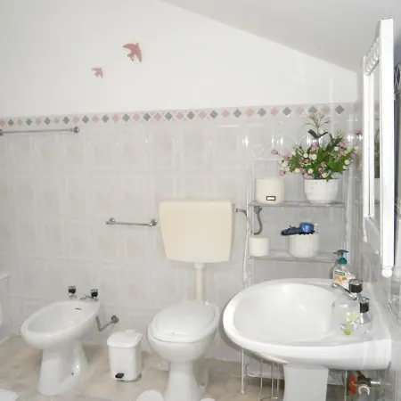 Apartment With 2 Bedrooms In Famalicao With Shared Pool Enclosed Garden And Wifi 5 Km From The Beach * 纳扎雷